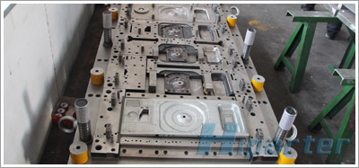 China microwave oven stamping die